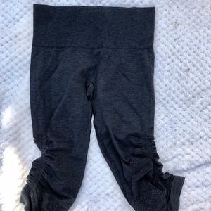 Lululemon Cropped Tech Leggings Gray size 2